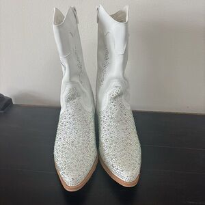 Elegant White Rhinestone Heeled Boots